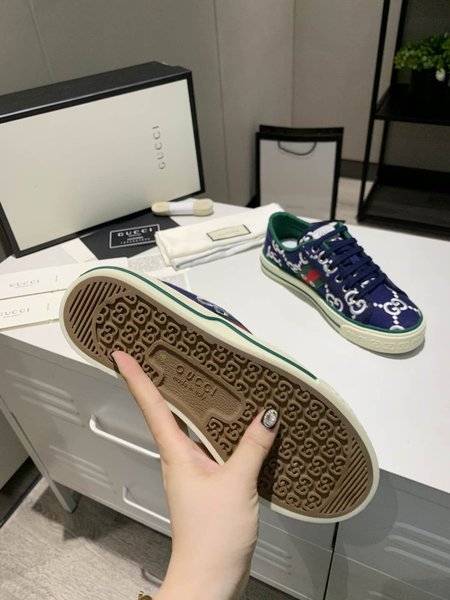 Gucci Tennis series GG sneakers