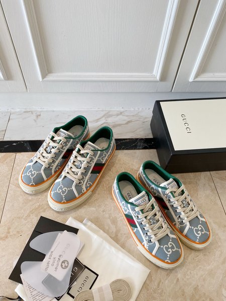 Gucci sports shoes