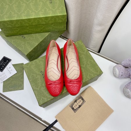 Gucci raw leather mid heels