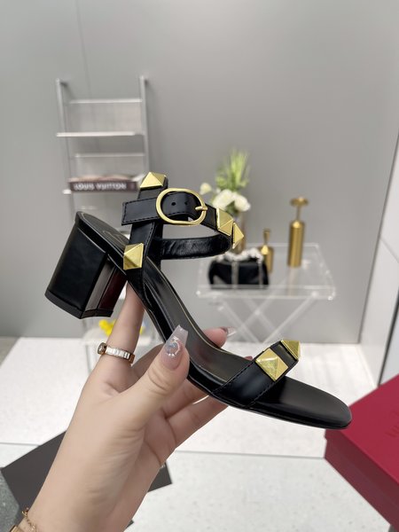 Valentino High heel