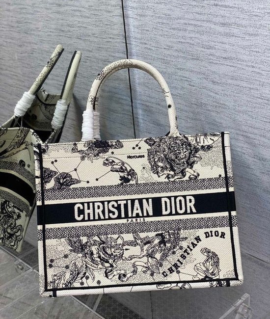 Christian Dior CD Book Tote Embroidery Tote 8001