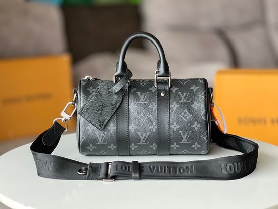 Louis Vuitton LV Keepall Handbag M46271