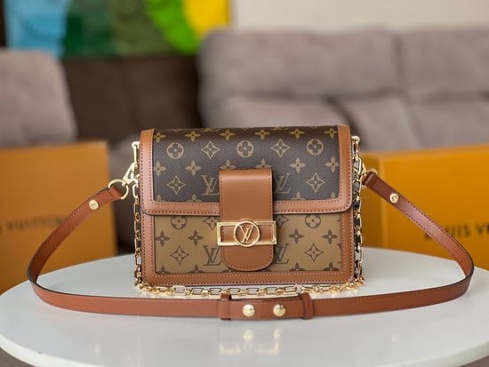 Louis Vuitton LV Dauphine Medium Canvas Handbag M45958