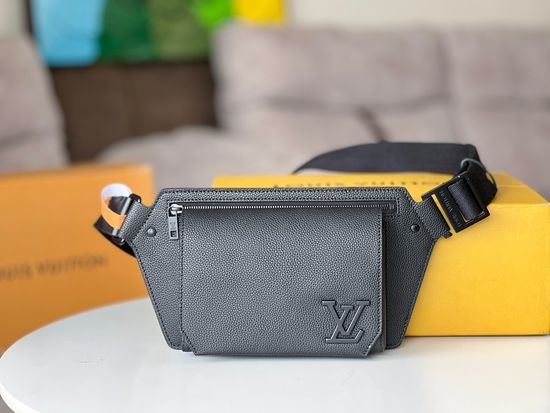 Louis Vuitton LV Aerogram Messenger Bag M57081