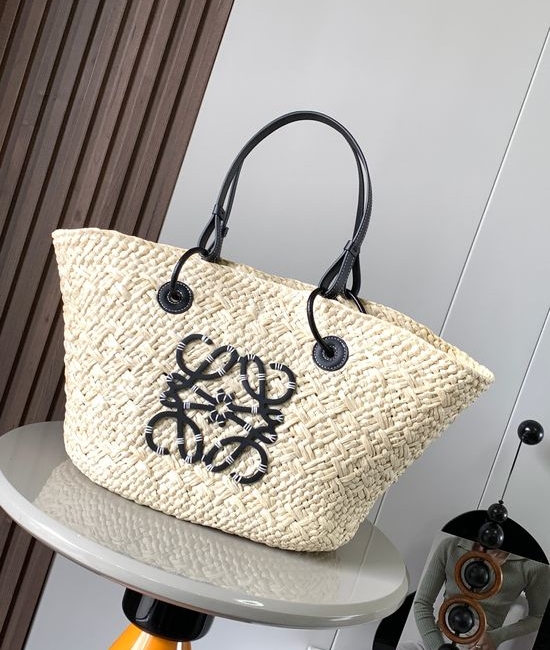Loewe Anagram Basket Woven Palm Leather Handbag 8008