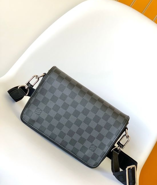 Louis Vuitton LV Studio Messenger Bag Damier Functional N50013