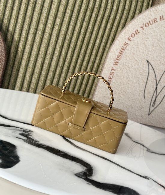 Chanel Vintage Cosmetic Bag Patent Leather Gold 2226