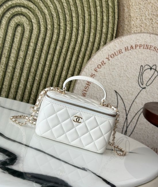 Chanel Chain Cosmetic Bag With Handle 66021