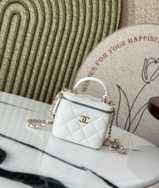 Chanel Chain Cosmetic Bag With Handle Mirror 66020
