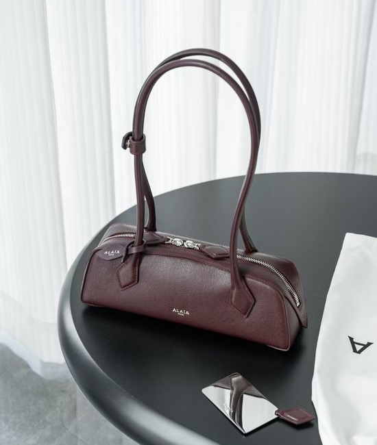 Alaia Le Teckel Shoulder Bag 12742