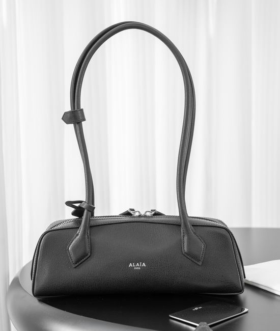 Alaia Le Teckel Retro Shoulder Bag 6787