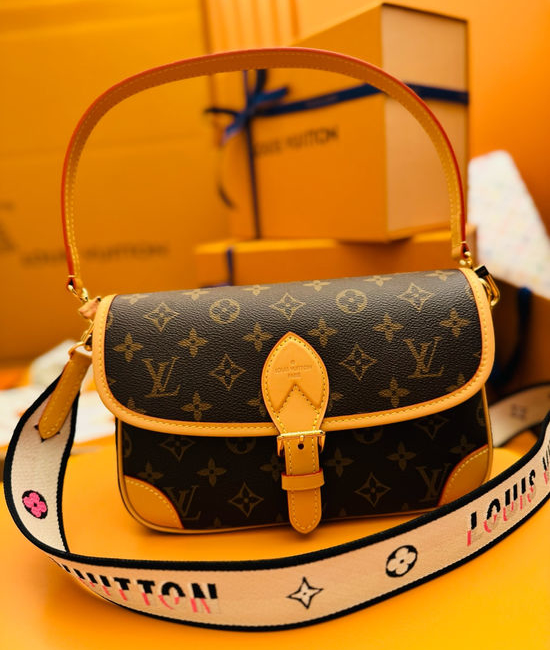 Louis Vuitton LV Diane Monogram Handbag M45985