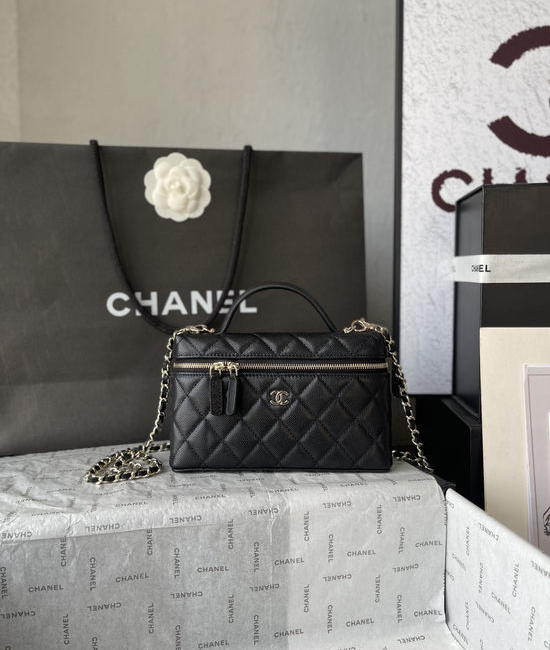 Chanel 25C Chain Clutch Bag AP4485