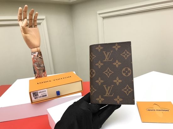 Louis Vuitton LV Monogram Passport Holder M64502
