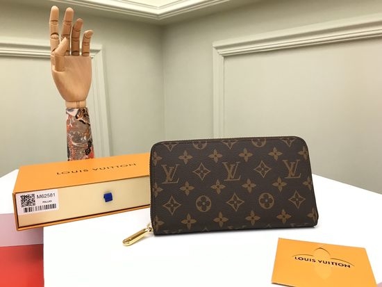 Louis Vuitton LV Zippy Organizer Monogram Wallet M62581
