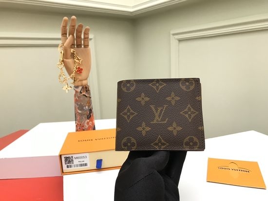 Louis Vuitton LV Amerigo Classic Monogram Wallet M60053
