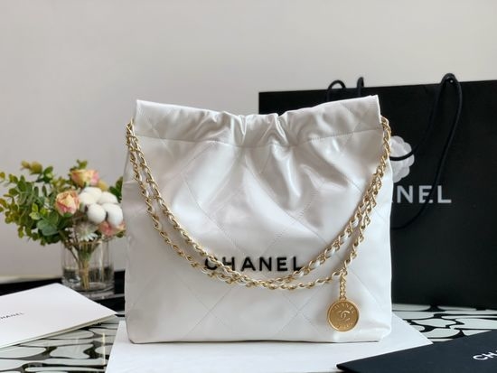 Chanel 22Bag Shiny Calfskin Handbag 3260