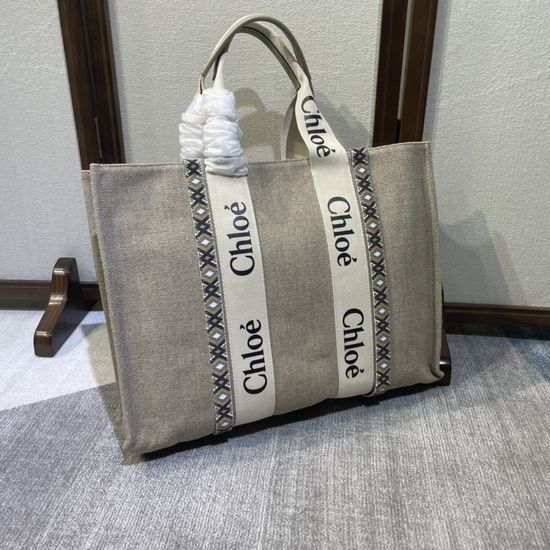 Chloe Woody Embroidered Linen Tote Bag 6059