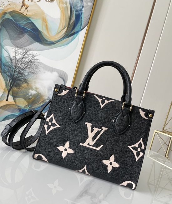 Louis Vuitton LV ONTHEGO Leather Tote Bag M45659