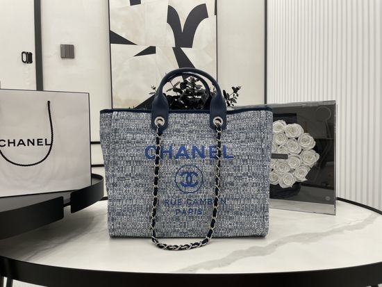 Chanel Beach Bag Large Capacity Canvas Tote 66941