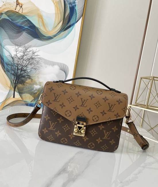 Louis Vuitton LV Pochette Metis Messenger Bag M41465