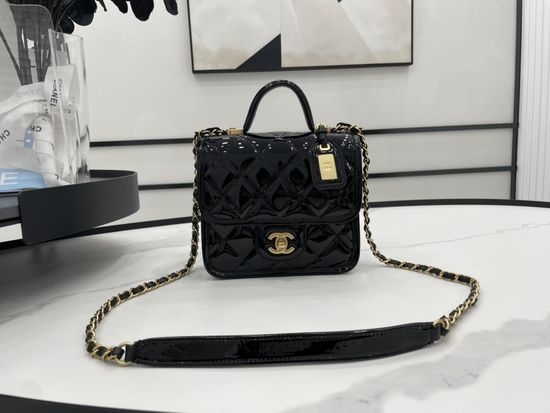 Chanel Messenger Bag Classic Leather AS3652