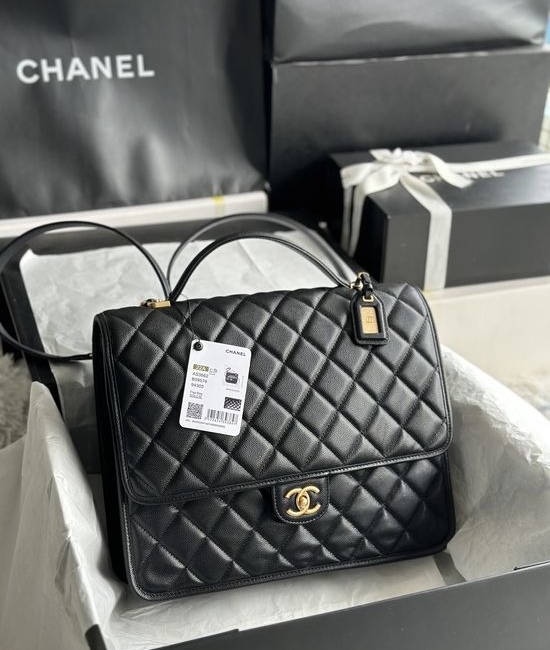 Chanel Caviar Messenger Bag AS3662