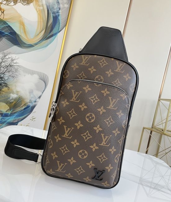 Louis Vuitton LV AUENUE Monogram Shoulder Bag M46327