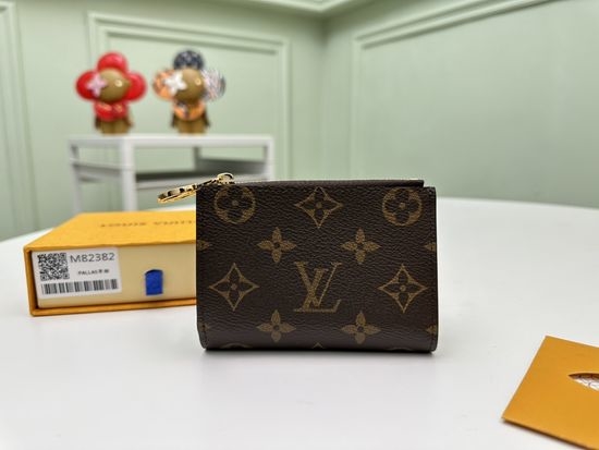 Louis Vuitton LV Portefeuille Lisa Compact Wallet M82382