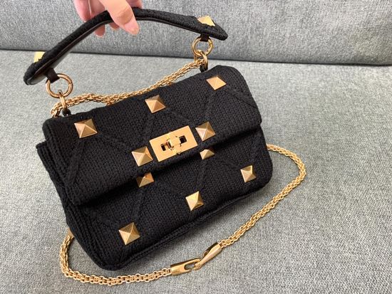 Valentino Roman Stud Medium Quilted Shoulder Bag 0188