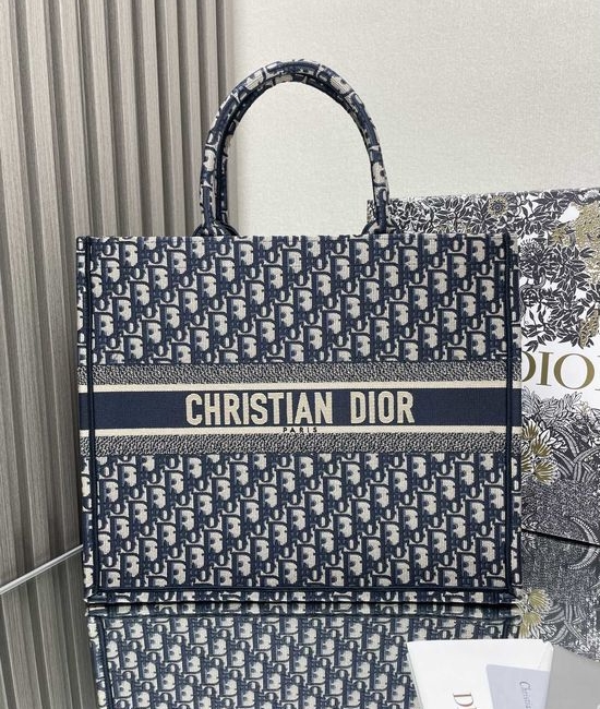 Christian Dior CD Oblique Embroidery Shopping Tote Bag