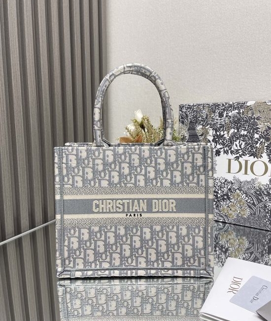 Christian Dior CD Oblique Embroidery Small Shopping Tote