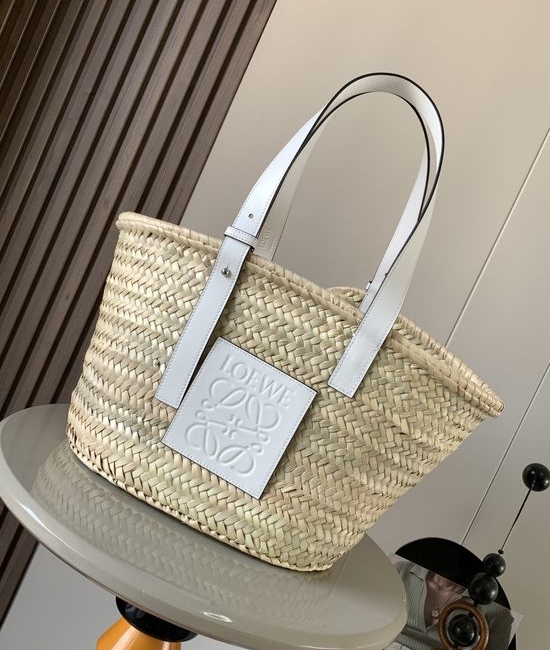 Loewe Basket Woven Palm Leaf and Calfskin Handbag 8005
