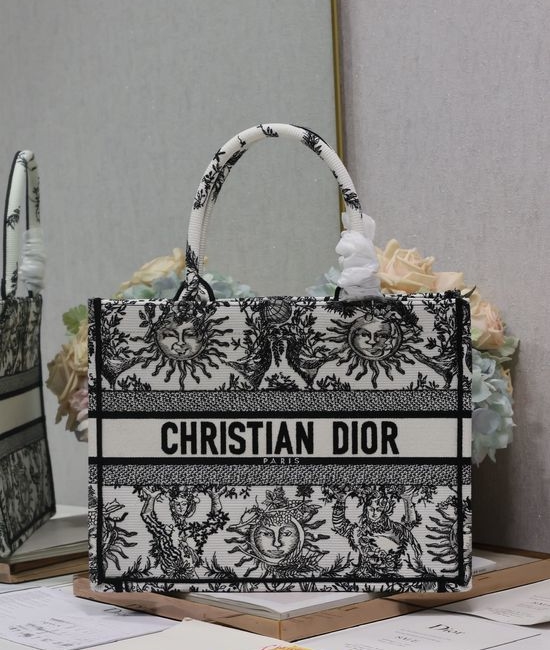 Christian Dior CD Book Tote White Embroidered Medium Bag 1286