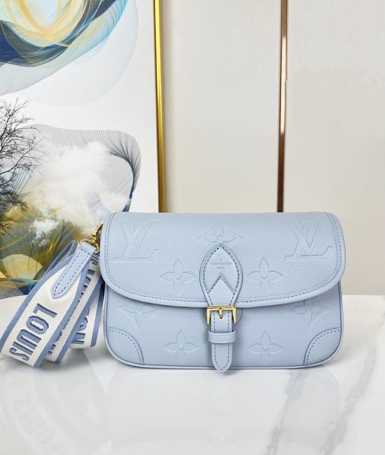 Louis Vuitton LV DIANE Leather Baguette Bag M46846