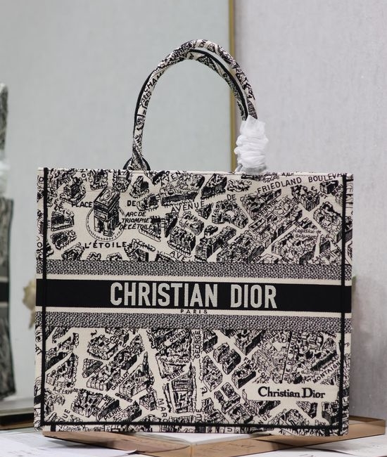 Christian Dior CD Book Tote Cream Paris Large 5637