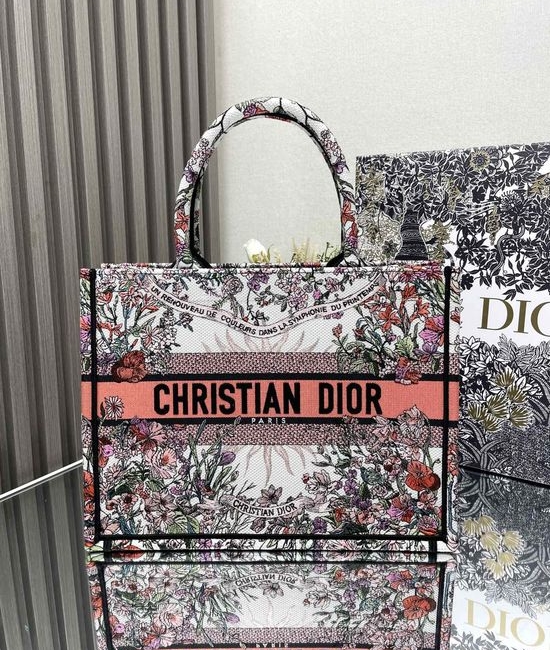 Christian Dior CD Floral Embroidery Medium Shopping Bag