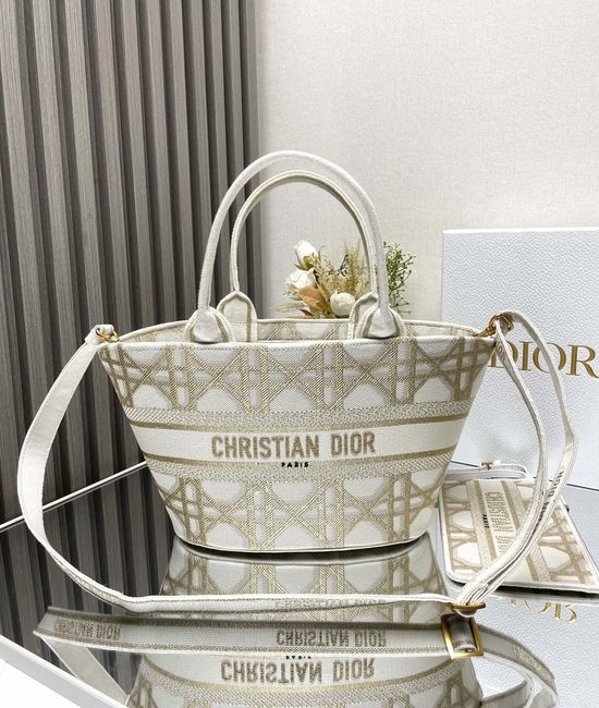 Christian Dior CD Golden Plaid Basket Bag 820