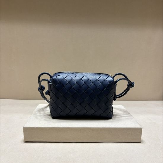 Bottega Veneta BV Woven Small Square Bag Lightweight Large Capacity 9348