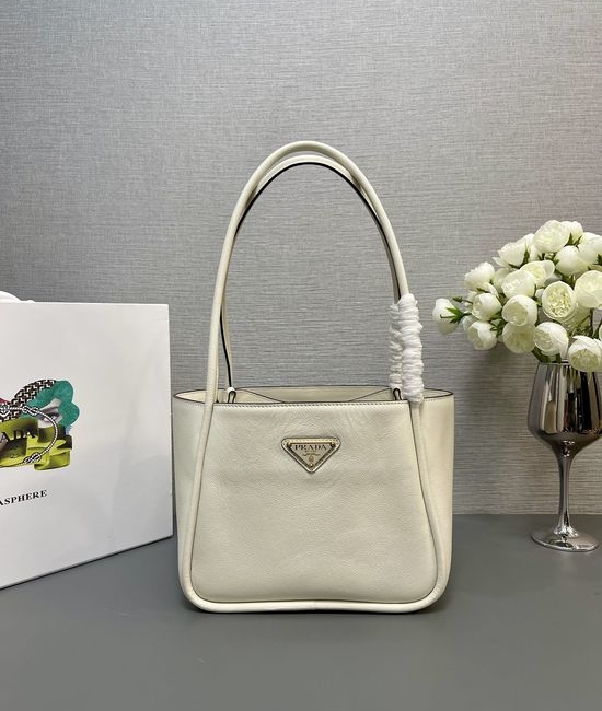Prada Shoulder Bag Calfskin Large Capacity 1BG539