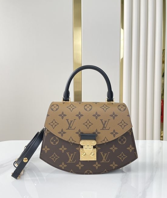 Louis Vuitton LV SAC TILSITT Clutch Handbag M46548