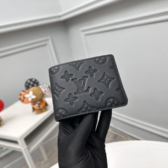 Louis Vuitton LV Multiple Wallet Elegant Black M62901