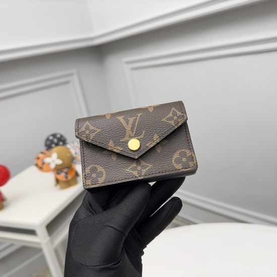 Louis Vuitton LV Monogram Card Holder Wallet M81855