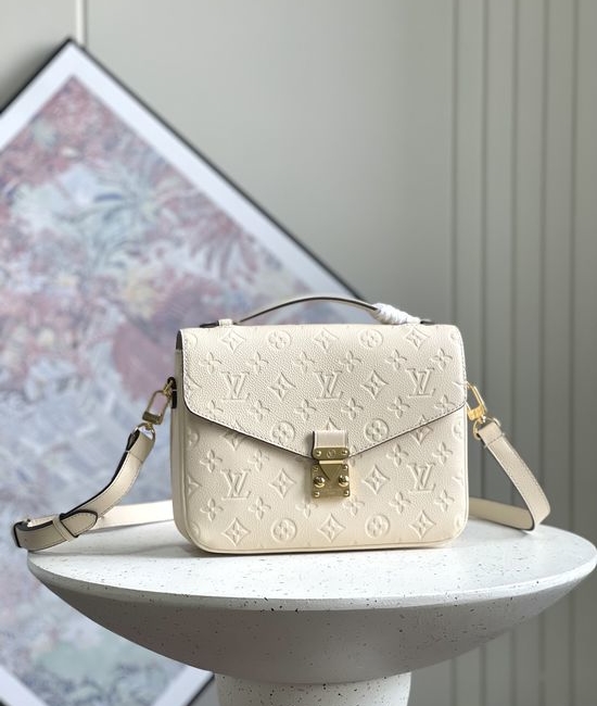 Louis Vuitton LV Pochette Metis Graceful Leather Handbag M41487