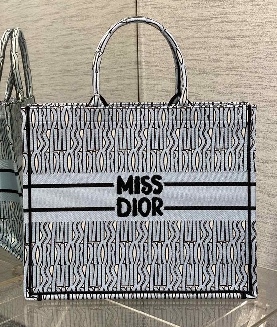 Christian Dior CD Tote Embroidery Large Handbag 8001