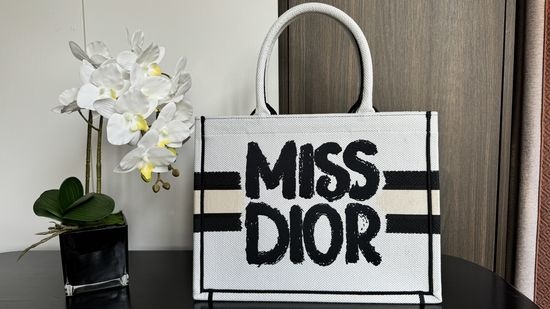 Christian Dior CD Book Tote Embroidered Pattern Handbag 8001