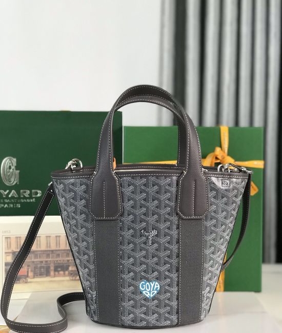 Goyard BELHARRA Small Bucket Bag 8521