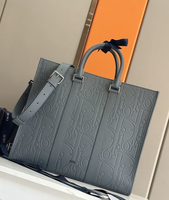 Christian Dior CD East-West Oblique Handbag 93386