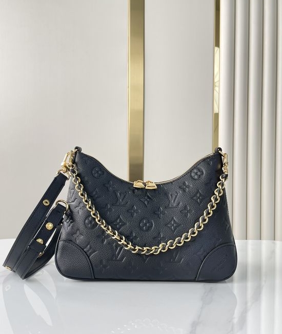 Louis Vuitton LV PRE-LAUNCH Leather Croissant Bag M12930