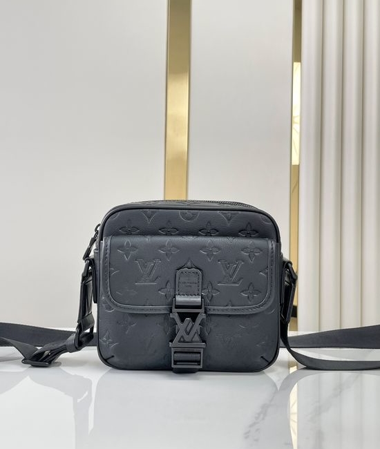 Louis Vuitton LV GETAWAY Full Leather Messenger Bag M12516